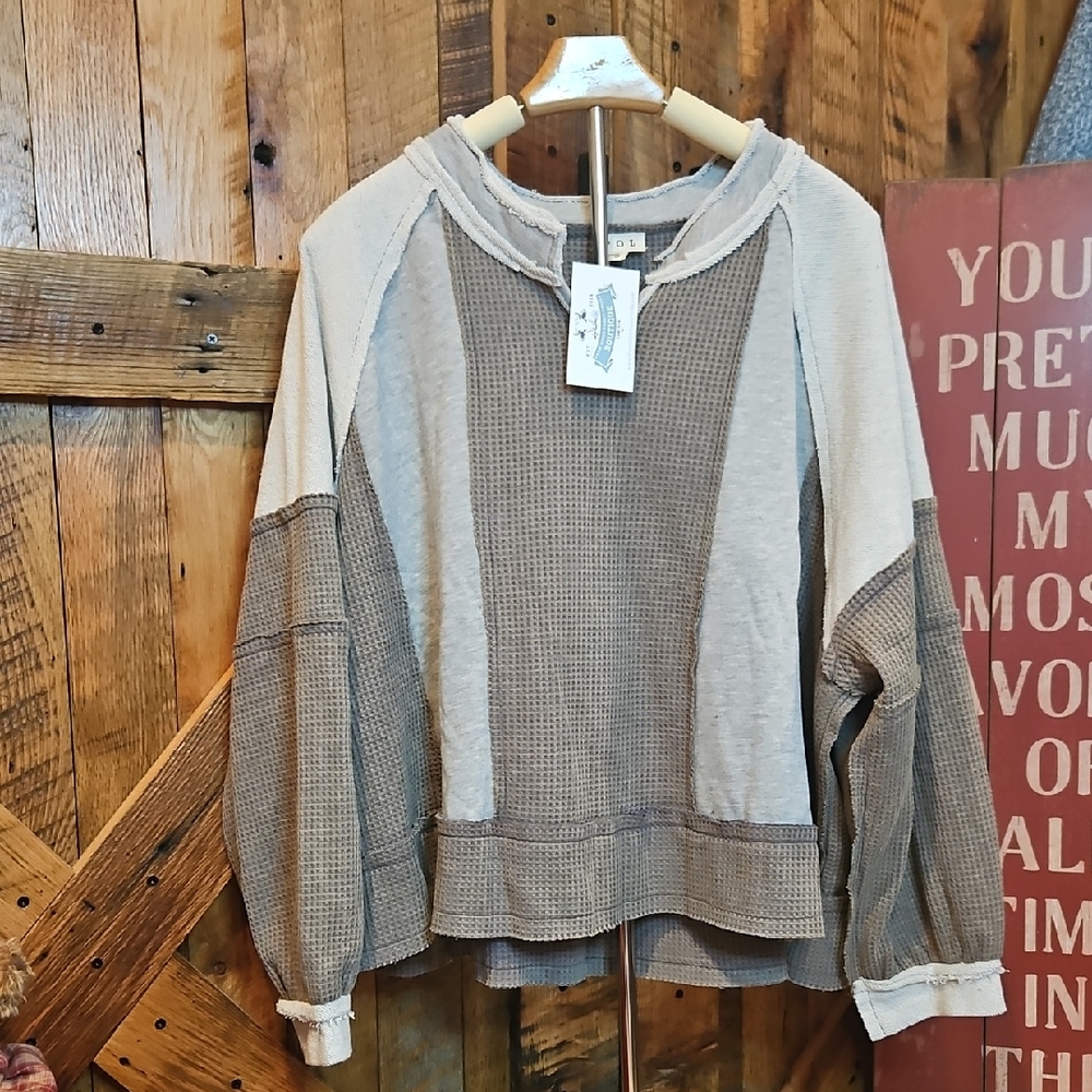 271 POL Two-Tone Waffle Pullover Hoodie in Grey